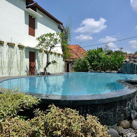 Zen Rooms Pakualaman Yogyakarta Exterior foto